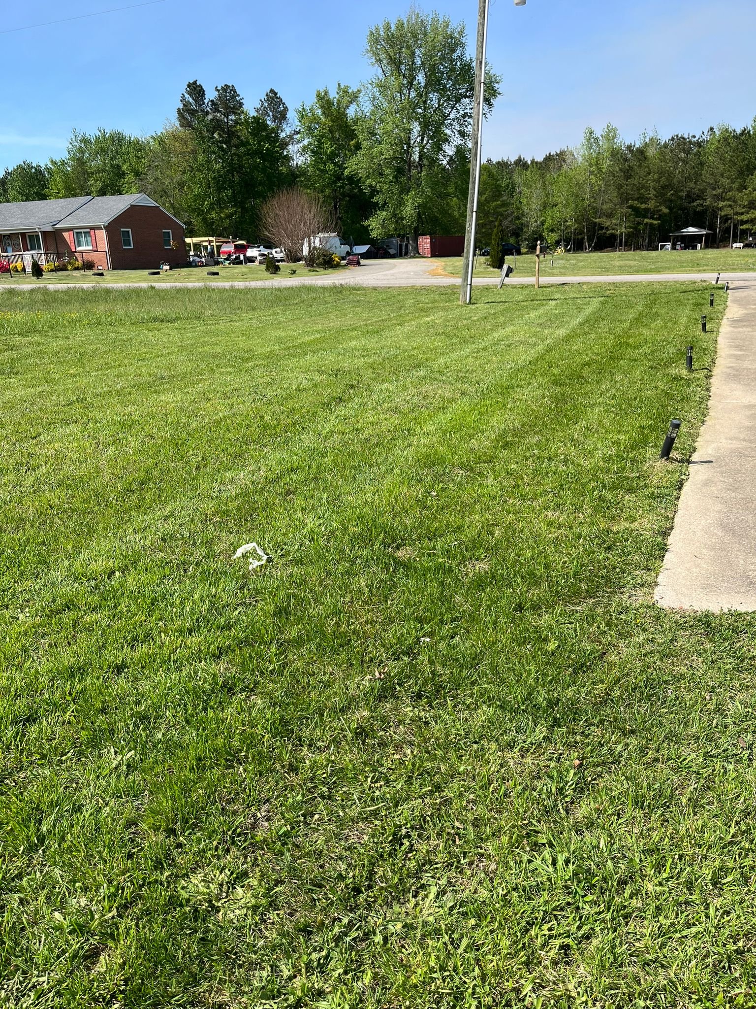 SALAZAR A LANDSCAPER (133)